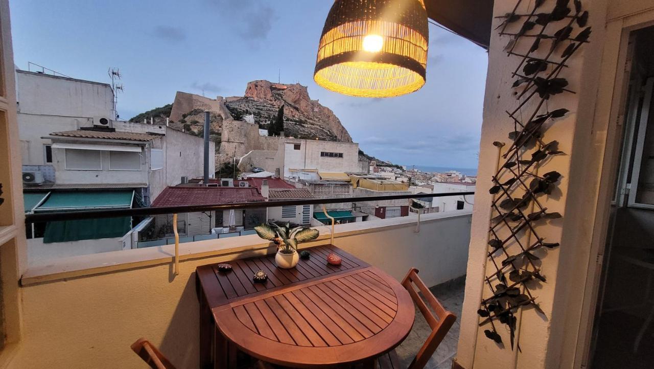 Corazon De Alicante Con Vistas Al Mar Y Al Castillo Екстериор снимка