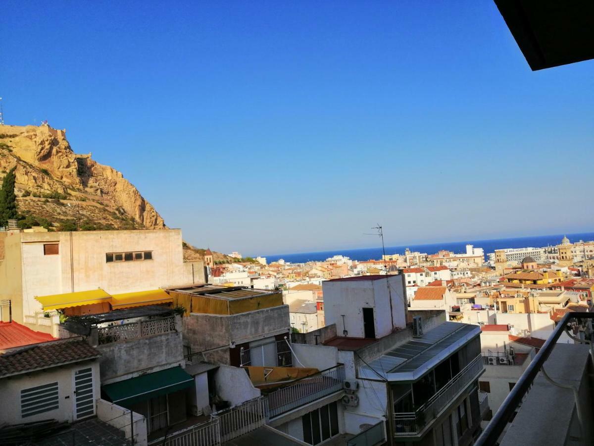 Corazon De Alicante Con Vistas Al Mar Y Al Castillo Екстериор снимка